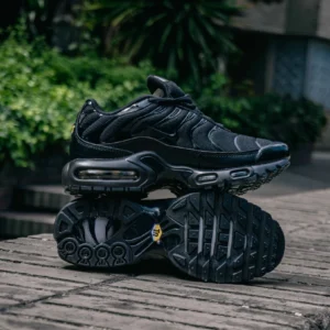 Nike Air Max TN Black