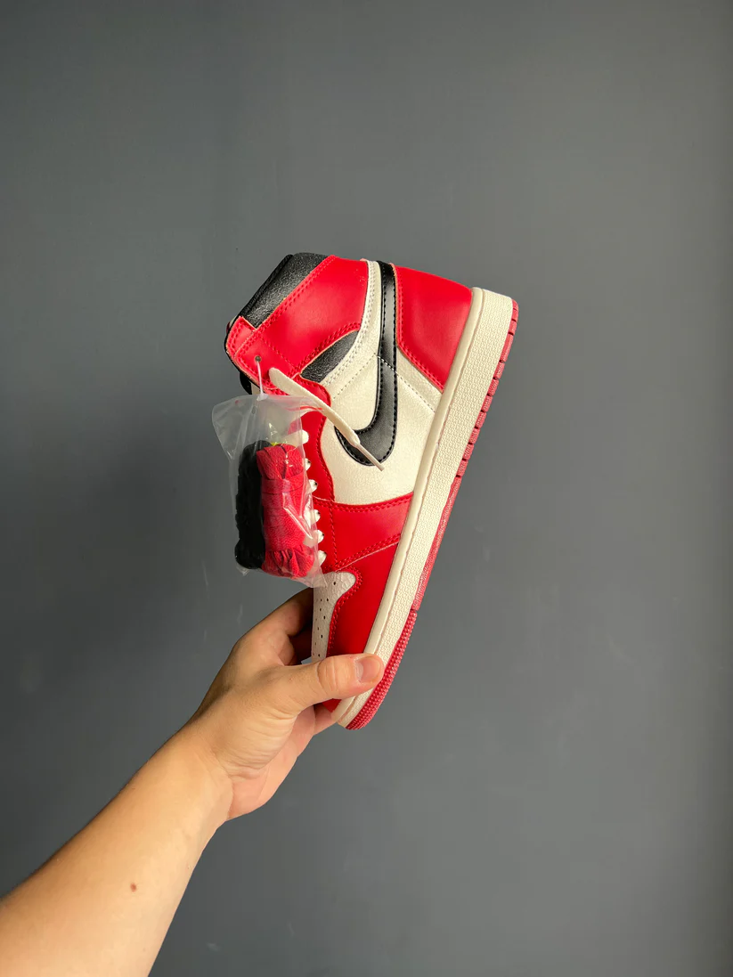 Nike Air Jordan Retro 1 Lost And Found - Imagen 2