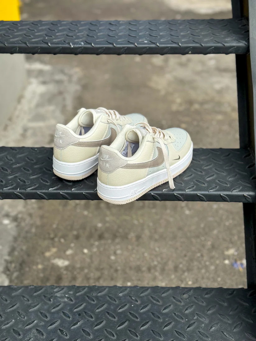Nike Air Force 1 07 - Imagen 2