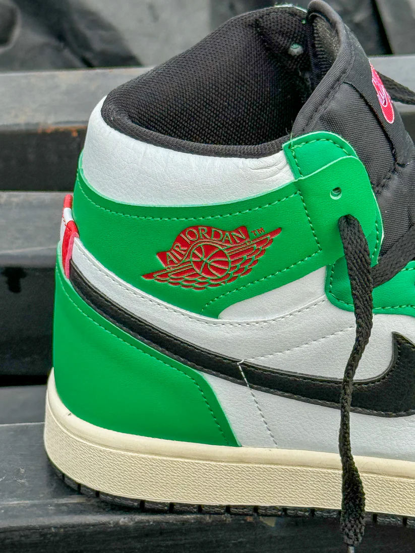 Nike Air Jordan High Retro 1 Lucky Green - Imagen 3