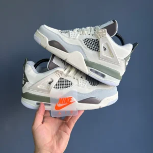 Nike Air Jordan Retro 4