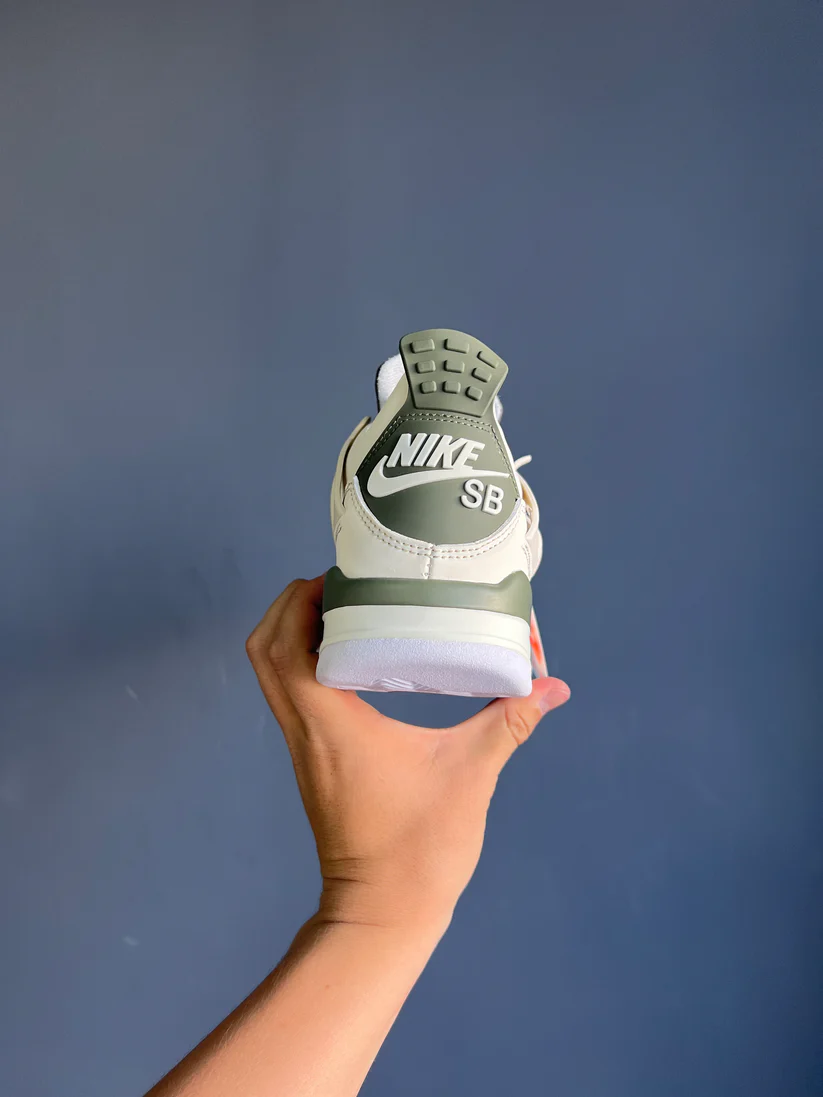 Nike Air Jordan Retro 4 - Imagen 4