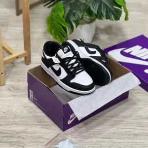 Nike SB Panda