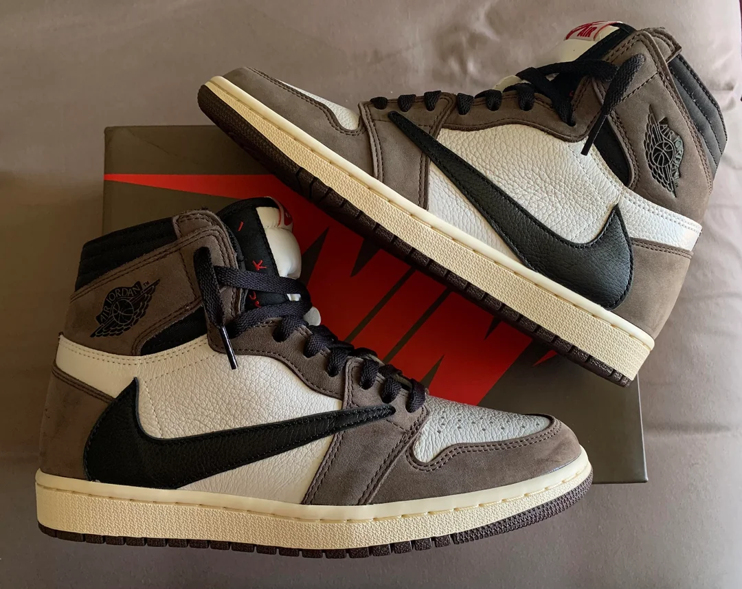 NIKE JORDAN 1 HIGH X TRAVIS SCOTT - Imagen 5
