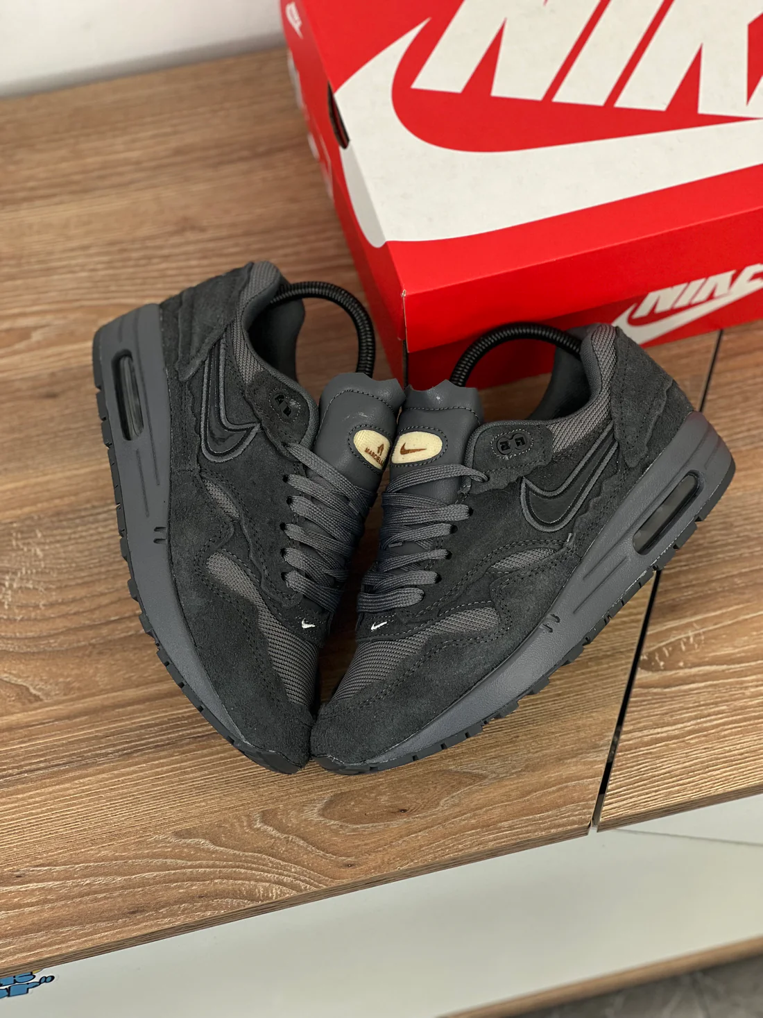Nike Air Max 1 Premium