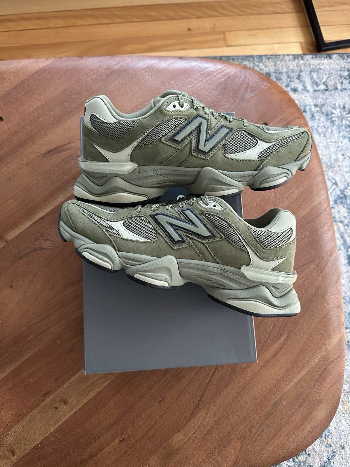 New Balance 9060 DARK - OLIVINE