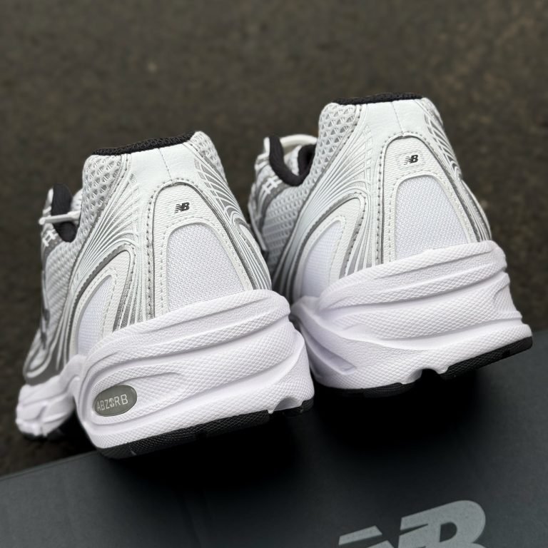 New Balance 740 White Silver Metallic Navy - Imagen 3